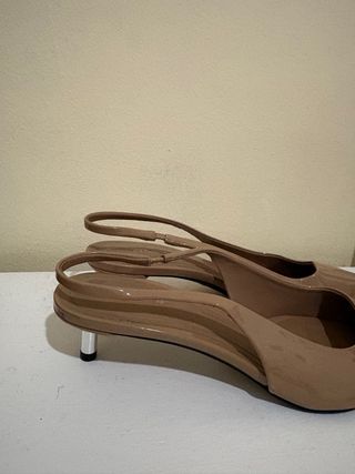 Zapatos ZARA Slingback Beige Talla 38