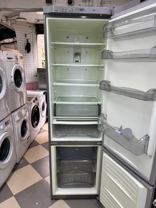 Frigorífico 'FAGOR' combi no frost