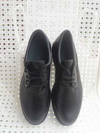 Zapatos de cuero negros talla 44 nuevos