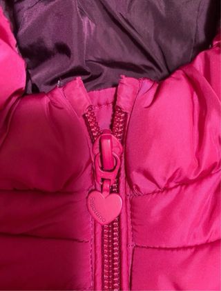 Piumino bambina fucsia con cappuccio