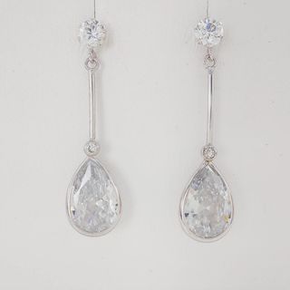 Pendientes Oro Blanco 18K Circonitas