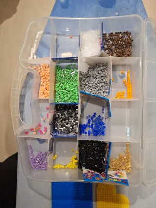 Caja de cuentas (perlas bead) para manualidades