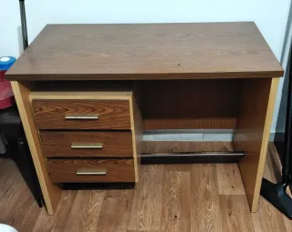 Escritorio de madera 100x60 cm