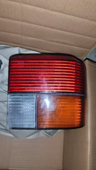 Faros traseros izquierdo y derecho VW T4