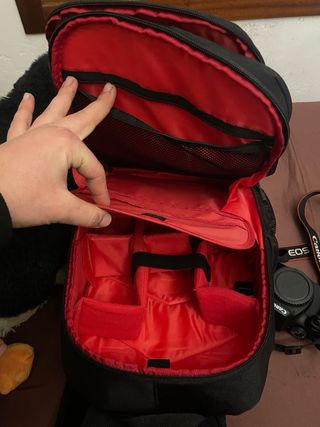 Kit Canon EOS 4000D:Cámara + Accesorios en su caj