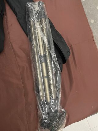 Kit Canon EOS 4000D:Cámara + Accesorios en su caj