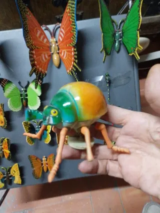 Lote de  20 figuras de insectos con imán