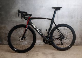 Bicicleta Eddy Merckx EM 525 Ultegra Di2