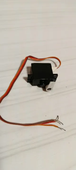 Motor y repuestos lancha RC