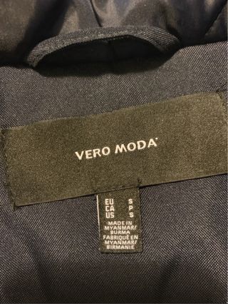 Abrigo acolchado mujer Vero Moda.