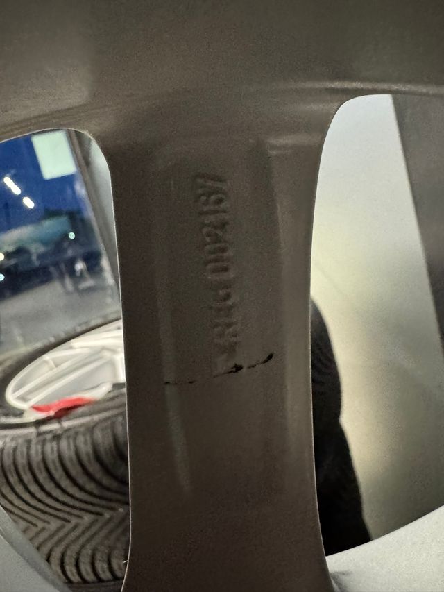 4 llantas originales Audi de 16” con neumáticos