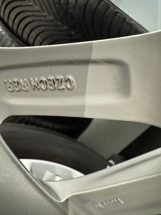 4 llantas originales Audi de 16” con neumáticos