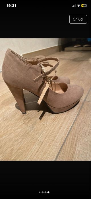 Scarpe eleganti con tacco beige