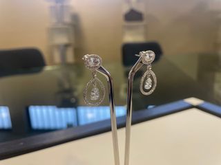 Pendientes Oro Blanco 18K Circonitas