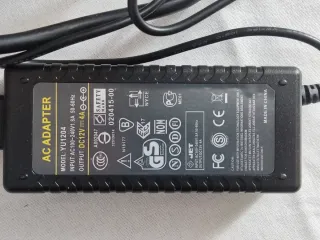 Adaptador Cargador 12V 4A YU1204