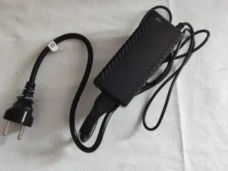 Adaptador Cargador 12V 4A YU1204