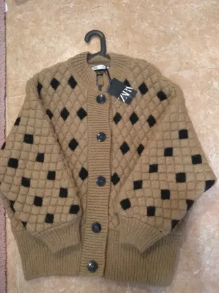 Cárdigan Zara Rombo Marrón y Negro