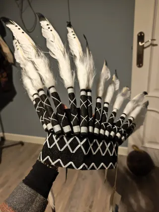 Capa y diadema luces y diadema indio NOVIOS