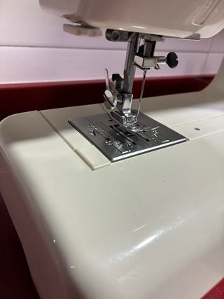 Máquina de coser Alfa 1416 como nueva