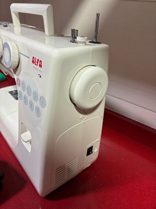 Máquina de coser Alfa 1416 como nueva