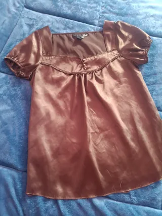 Blusa Raso Marrón Manga Corta