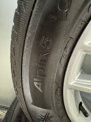 4 llantas Audi de 17” con neumáticos MICHELIN