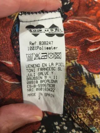 Camisa volantes cuello alto multicolor