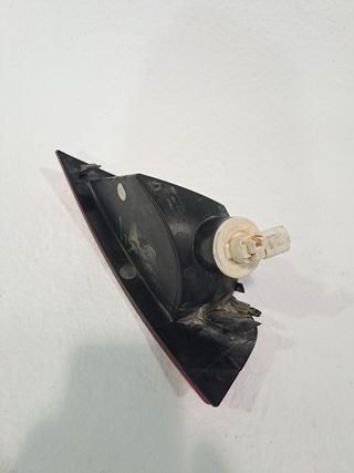 PILOTO TRASERO DERECHO PARAGOLPES FORD KUGA