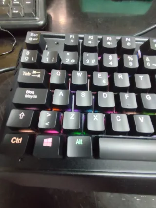 Teclado Gamer ombar Negro