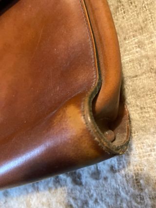 Maletín de piel marrón