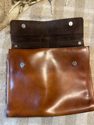 Maletín de piel marrón