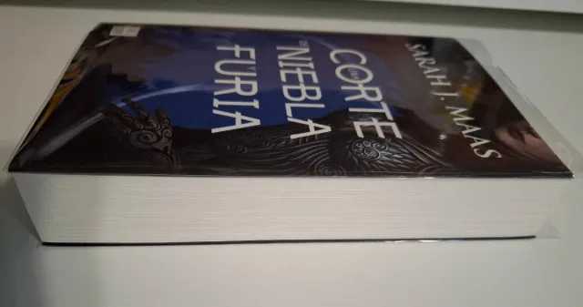 Una corte de niebla y furia: Una corte de rosas...