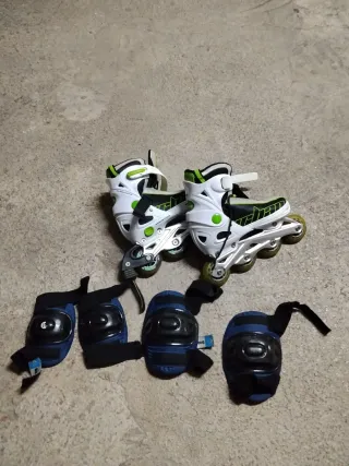 Patines en línea blancos y verdes