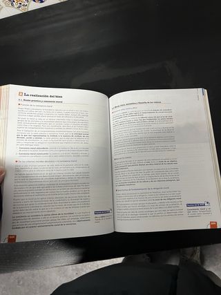 Libro de FILOSOFIA 1º Bachillerato
