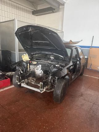 Aleta Izquierda BMW Serie 1 E87 Negra