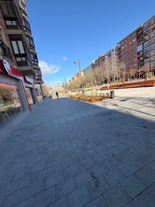 Se hace limpieza de casas, cobro por hora.