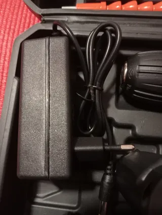 Taladro Percutor Atornillador Inalámbrico 28V