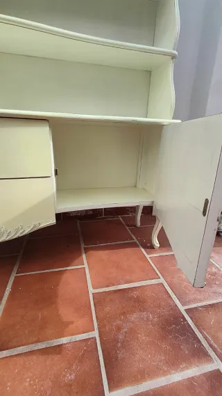 Armario Vintage Beige y Blanco