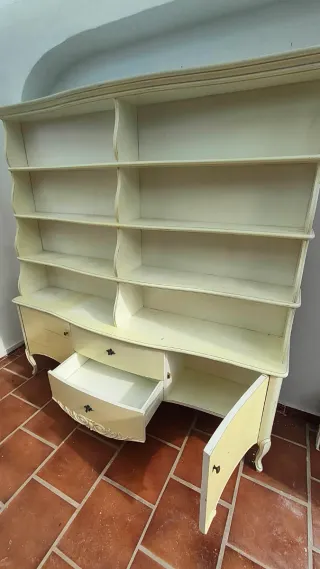 Armario Vintage Beige y Blanco