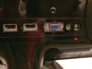 Pantalla Fujitsu HDMI x2 / VGA / Audio