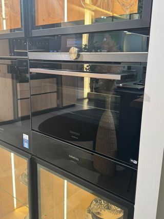 Horno Compacto con vapor Siemens CS856GPB7