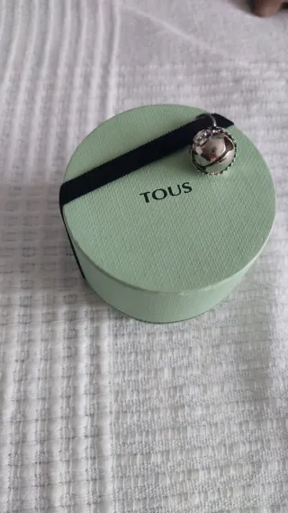 Caja Tous verde con charm.6cm diámetro