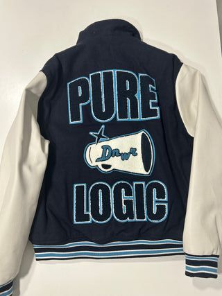 Bomber Zara Est. 1975 Azul y Blanco