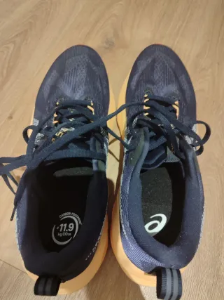 Zapatillas Asics Novablast 5 Talla 42