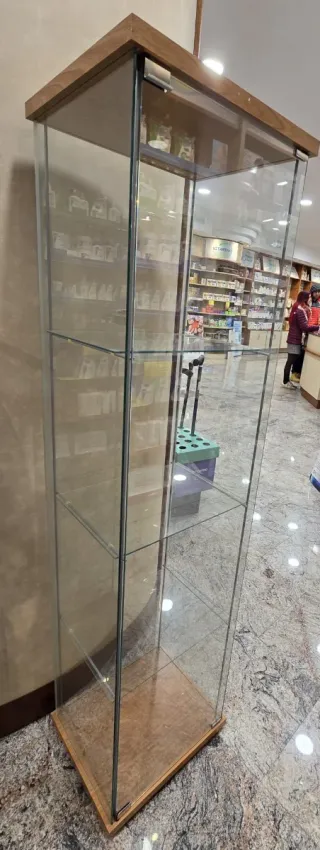 Vitrina Cristal 360° y madera