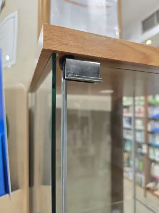 Vitrina Cristal 360° y madera