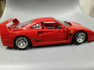 Ferrari F40 1/18