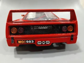 Ferrari F40 1/18