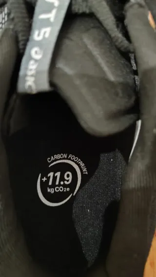 Zapatillas Asics Novablast 5 Negro/Gris