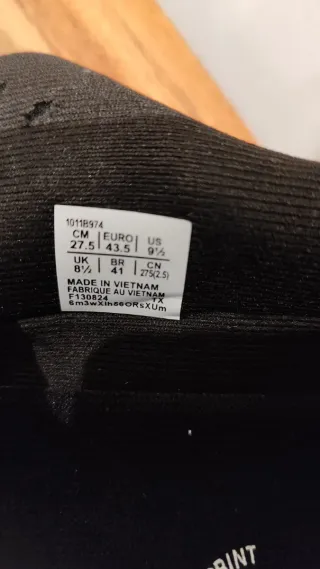 Zapatillas Asics Novablast 5 Negro/Gris